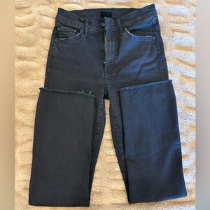 MOTHER women's black sz 25 The Insider Crop Step Fray Jeans color “not guilty”